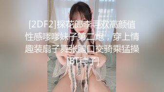 菜市场女厕偷拍紫色包臀裙美少妇 是个老烟民了