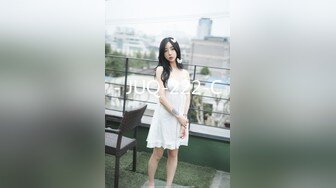 坑闺蜜妹子还不起高利D被逼直_播偷_拍❤️室友换衣服抵债,心里很矛盾,表示一天也不想坚持了