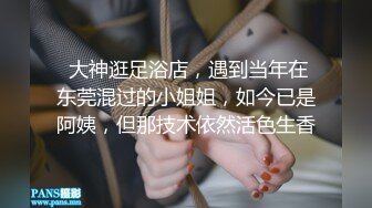 三个人的一场戏 巨乳美女双人满足大屌男友 场面火爆