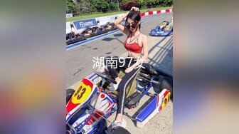 【精品泄密】美女模特遭男友出賣流出啪啪視頻 附眾多日常自拍照片全套 清純的外表掩飾不了內心的淫蕩～11V高清原版 (6)