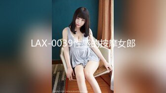 【新片速遞】  漂亮美女 身材娇小 和黑祖宗男友过浪漫情人节 高难度69吃鸡 一字马操爆 美女与野兽简单粗暴 